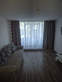 Închiriez garsonieră Decomandată