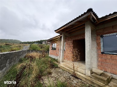 CASA VALEA JELNEI | LA ROSU