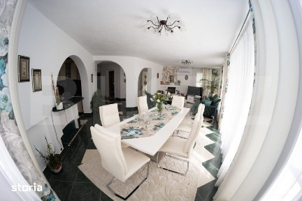 Vila de vanzare in Corunca| Trei nivele| 320 metrii patrati!