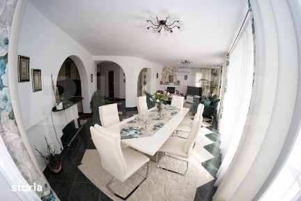 Vila de vanzare in Corunca| Trei nivele| 320 metrii patrati!