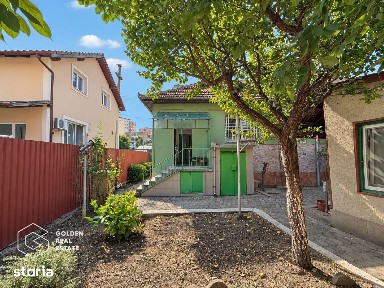 Casa din caramida, 3 camere + anexa, teren 262 mp, zona Vlaicu