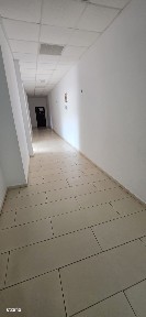 Birouri de inchiriat zona Far In cladirea cu Bardi Auto etaj 1