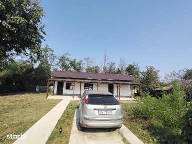 Casa de vacanta renovata + 700 mp teren-Sat Bolovani