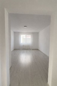Garsonieră renovată, etaj 1, pe colț - Mulatau, Dej | 21 mp