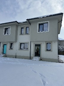 Vand casa insiruita
