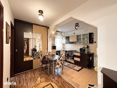 Apartament 2 camere, la cheie, decomandat, panoramica la Cetatea Devei