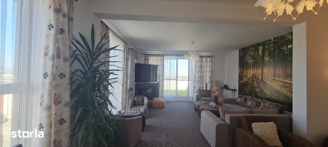 VIMAK Imobiliare vinde Penthouse în Avantgarden Brașov, vedere montană