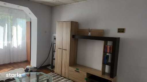 Închiriere apartament 3 camere