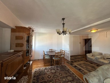 Apartament spatios de 3 camere, 80 mp, 2 balcoane - Zona Centrala