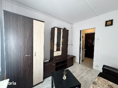 Garsoniera la parter zona Stefan Cel Mare
