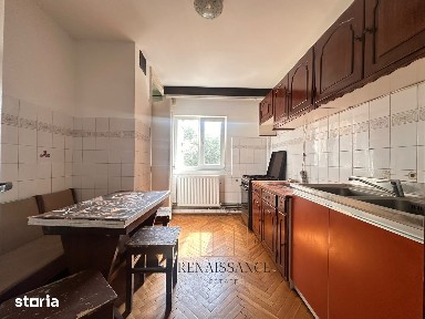 Apartament 3 camere | 2 bai | Garaj propriu | 2 boxe | Calea Girocului