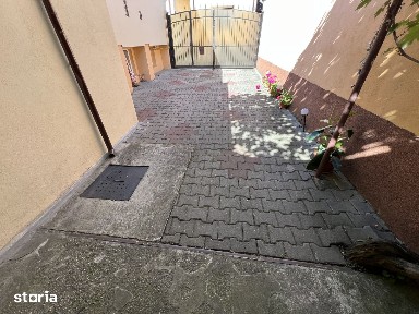 CASĂ 3 CAMERE DECOMANDATE + GARAJ - CARTIER REȘIȚA