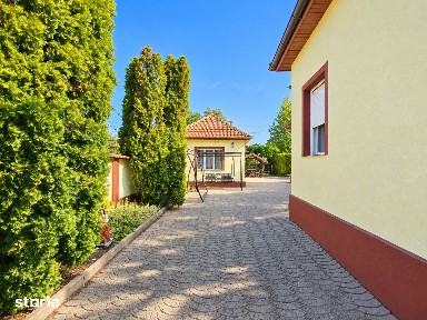 Casă cu 3 camere de vânzare în Mândruloc -teren 1.500 mp