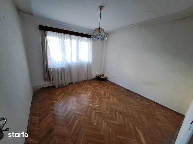 Vand apartament 3 camere, Tg. Mures, Dambu Pietros