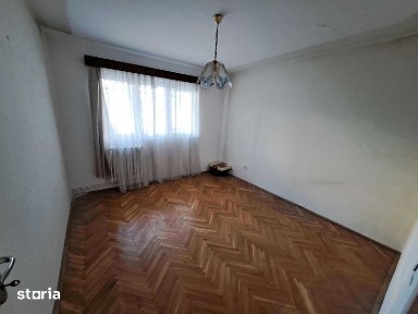Vand apartament 3 camere, Tg. Mures, Dambu Pietros