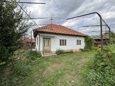 Teren de vanzare + casa