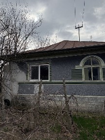 Vand casa cu teren aproximativ 3500