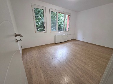 [Proprietar] Inchiriez apartament 3 camere Aleea Avrig (contract ANAF) (intersectie Bvd. Ferdinand cu Bvd. Mihai Bravu)