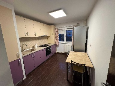 Inchiriez apartament 3 camere Vitan CT