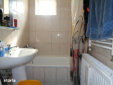Apartament 2 camere termoteca, clima, baie cu geam, mobilat si utilat
