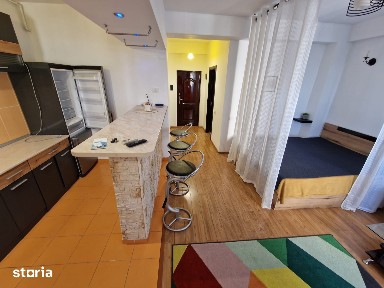 Garsonieră 45 m2 balcon etaj 3/7 parcare libera zona neinundabila