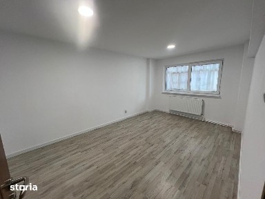 De vanzare Apartament 2 camere, zona Closca.