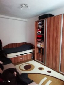 Casa 3 camere.