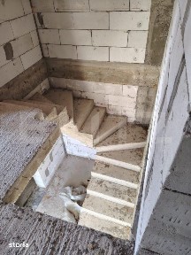 Casa de vanzare, 280 mp, teren 3.500 mp, zona Pestisu Mic