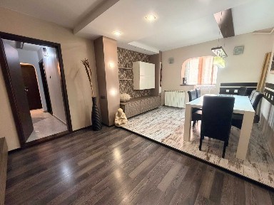 Apartament 3 camere decomandat, zona Soarelui langa generala 30, mobilat si utilat, centrala, clima