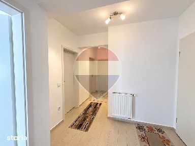 Apartament 3 camere de închiriat