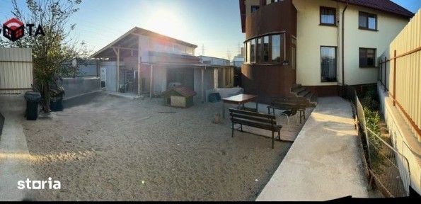 Casa singur in curte 216000