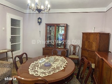 Apartament cu 2 camere, decomandat, zona Polivalenta