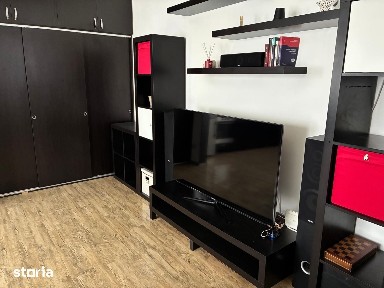Inchiriez apartament 2 camere Prelungirea Ghencea cu loc de parcare.