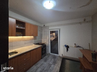 Apartament 3 camere de vanzare Bibescu - Voda