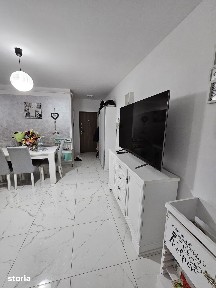 Inchiriere Apartament 3 camere semidecomandat, 70 mp, Florilor