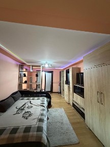 Vând apartament zona centrală