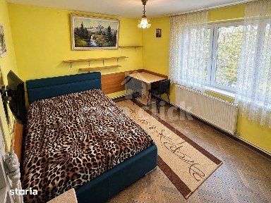 Apartament 2 camere Spicu - etaj 3 - vedere spre aleea de promenadă