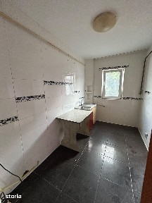 Apartament cu 3 camere in zona Bicaz