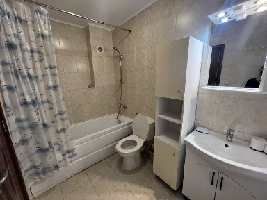 Apartament de inchiriat 3 camere decomandat