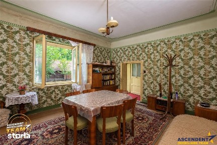 Casa cu istorie,3 camere,potential mansardare,1.840mp teren,in cadru l