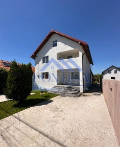Casa de vanzare Poarta Alba Constanta 0767707182,pretul este negociabil!