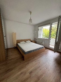 Apartament 3 camere, Metrou Aparatori, Direct Proprietar, Prima chirie