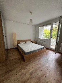 Apartament 3 camere, Metrou Aparatori, Direct Proprietar, Prima chirie