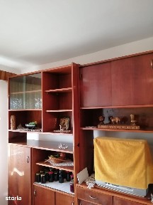 Apartament 3 camere, balcon, etaj 5, 68mp