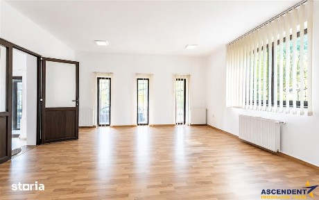 Spatiu ultracentral de 125 mp, clasa A, cu curte si parcare