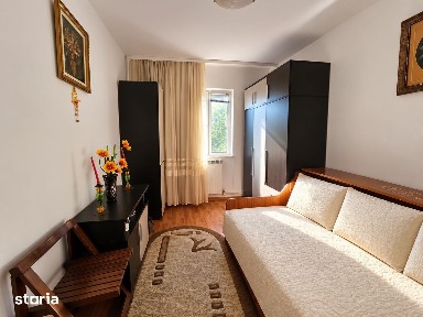 Apartament 3 camere, gaze, parcare și poziție excelentă