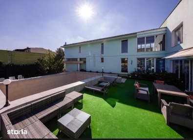 Proprietate 450 mp | Teren 1.000 mp | 7 camere | Piscina | Ideală