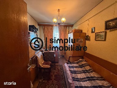 3 decomandate, boxa, liceul CFR - 120 000 Euro
