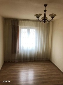 Apartament 3 camere semidecomandat