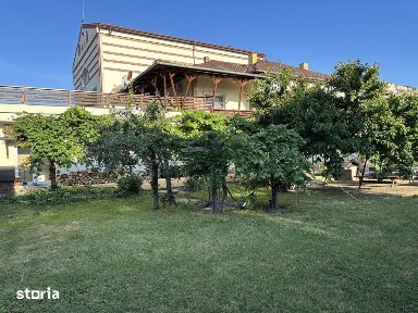 Casa / Cladire cu 16 camere + Curte & Parcare 2 CF-uri Marasti Intre